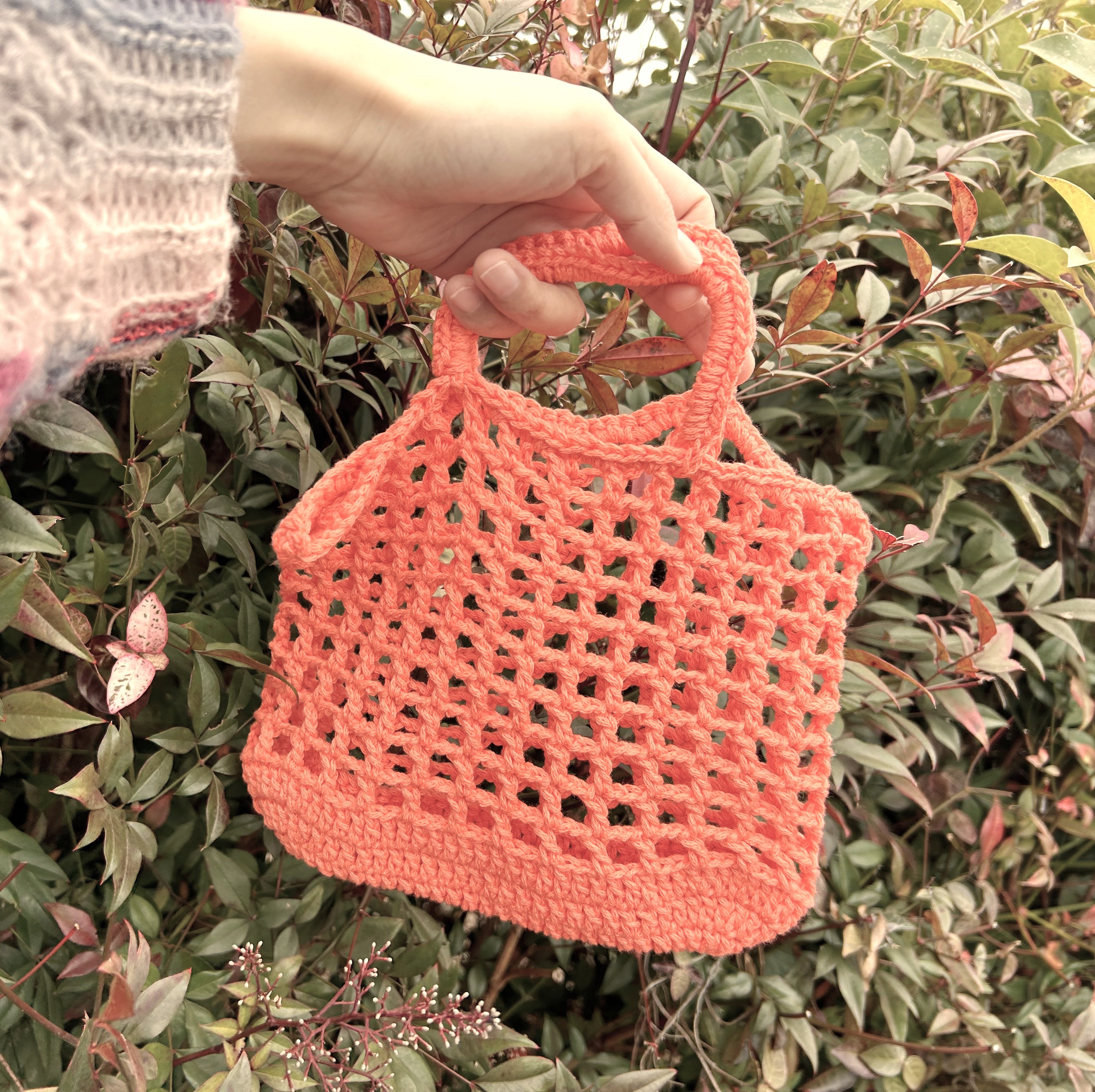 季節を楽しむかぎ針編み 5月、6月。初夏のお散歩コットンバッグ。