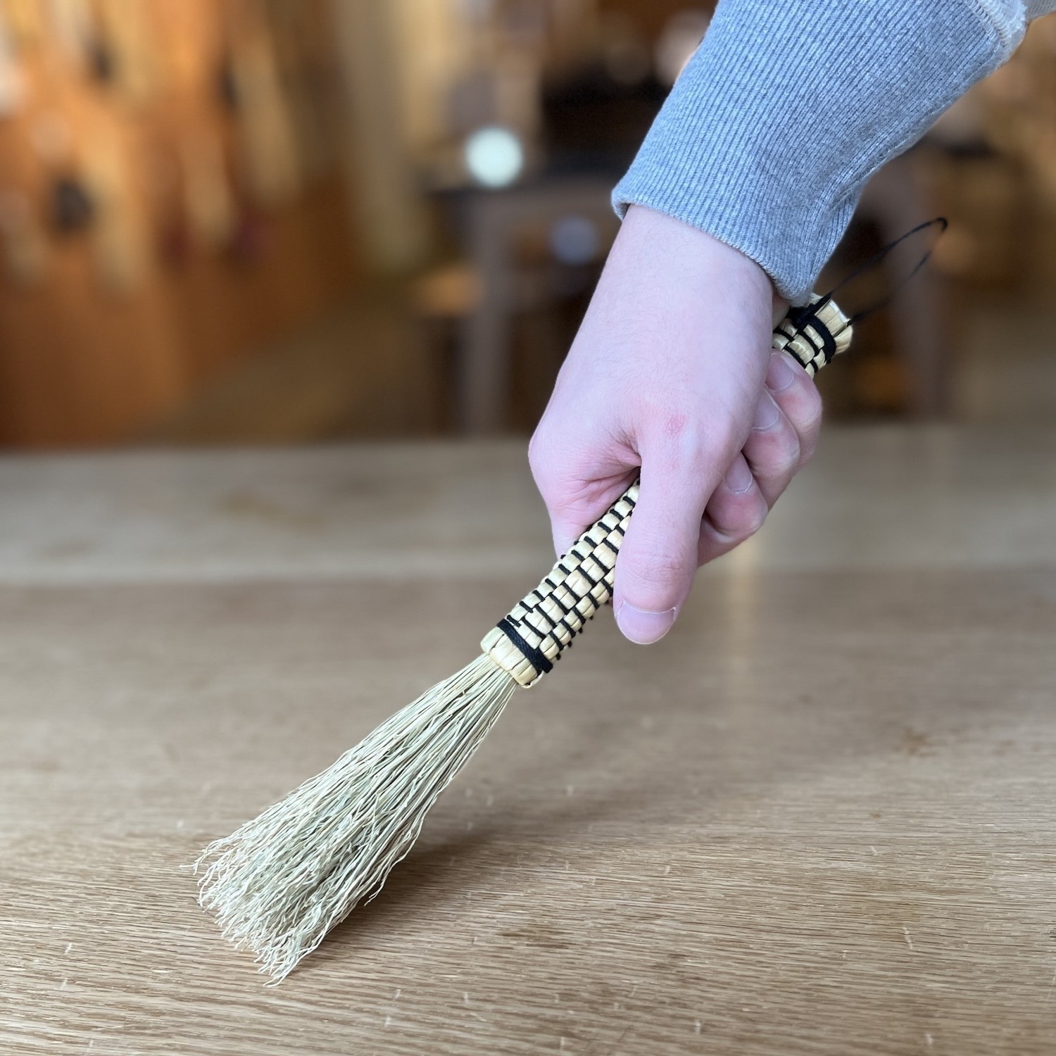 新生活のお掃除に。職人に学ぶ、箒をつくるワークショップ。