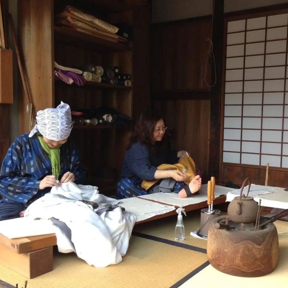 プロの和裁士の仕事を見てみる。ツヅクキモノの”ひっぱり”実演会！