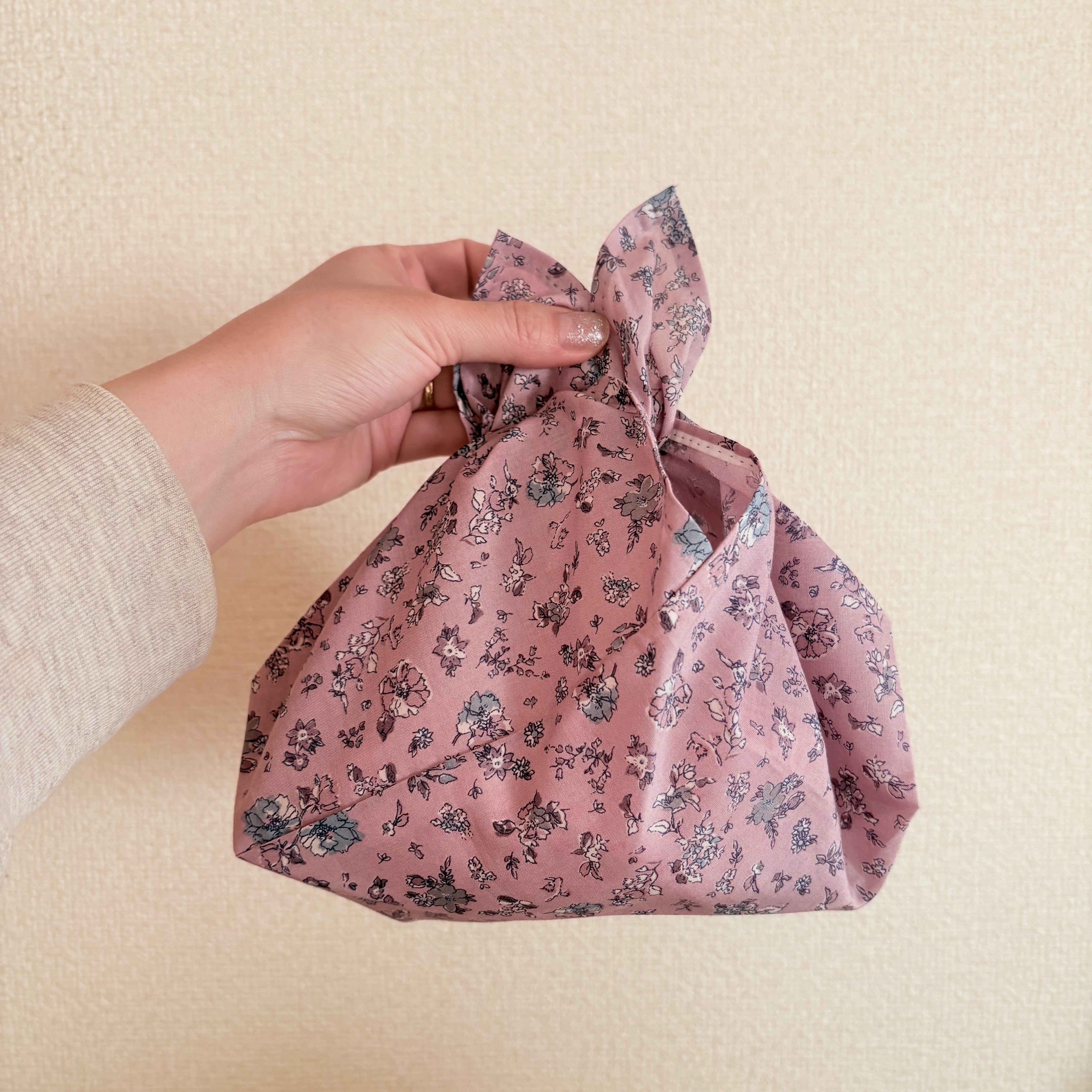 ツヅクキモノの和裁教室 ～好きな布を持ちよって、運針で仕立てるあずま袋～